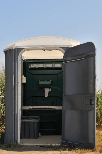Best Portable toilet rental cost  in Waverly, MN